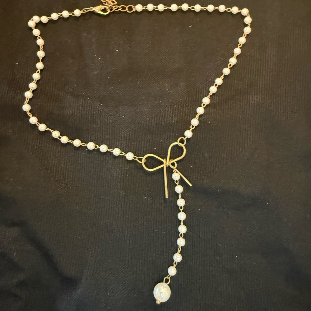 Gold and Pearl Necklace